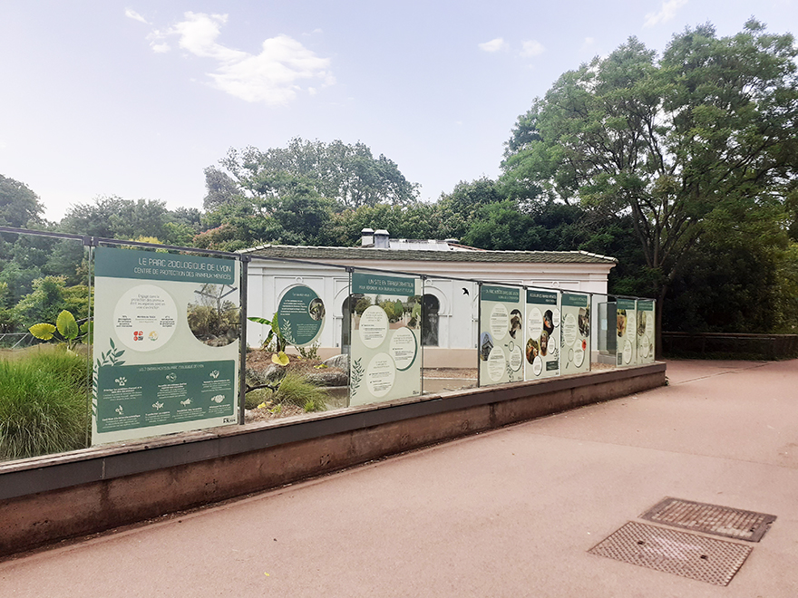 Exposition installée à l'entrée Sud du Parc zoologique Exposition installée à l'entrée Sud du Parc zoologique